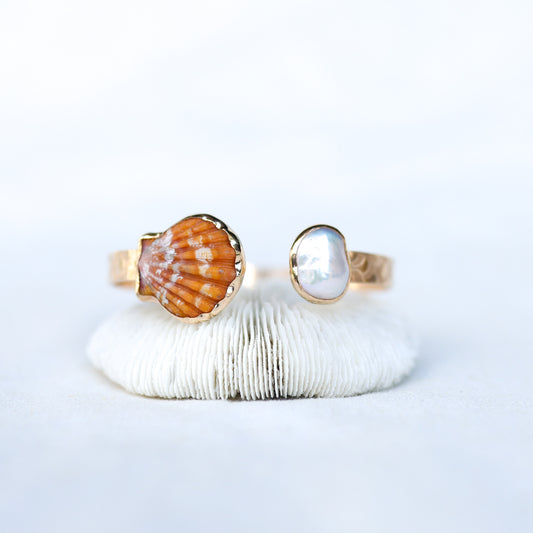 Gold Sunrise Shell and Edison Pearl Mermaid Cuff
