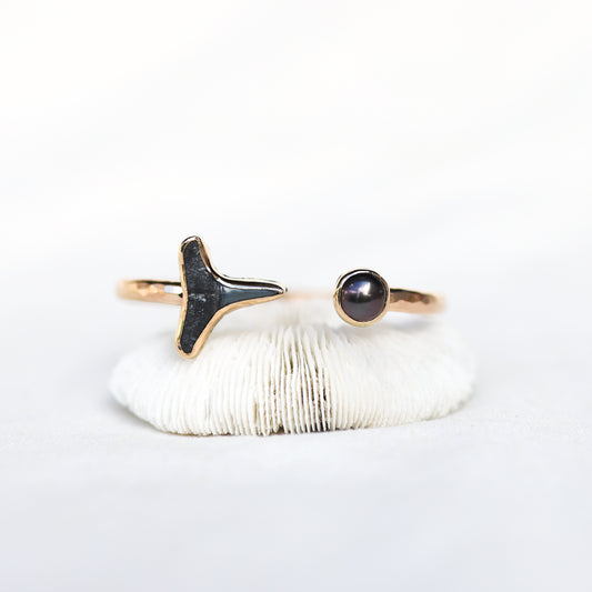 Gold Shark Tooth Tahitian Pearl Cuff