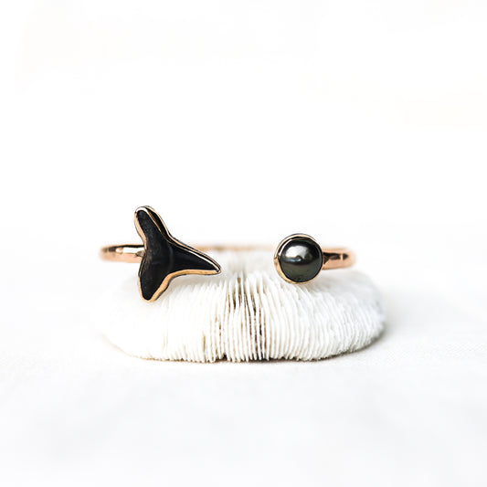 Gold Shark Tooth Tahitian Pearl Cuff